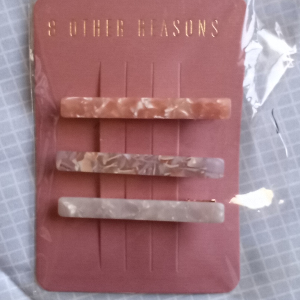 8 Other Reasons Runway Clip Trio